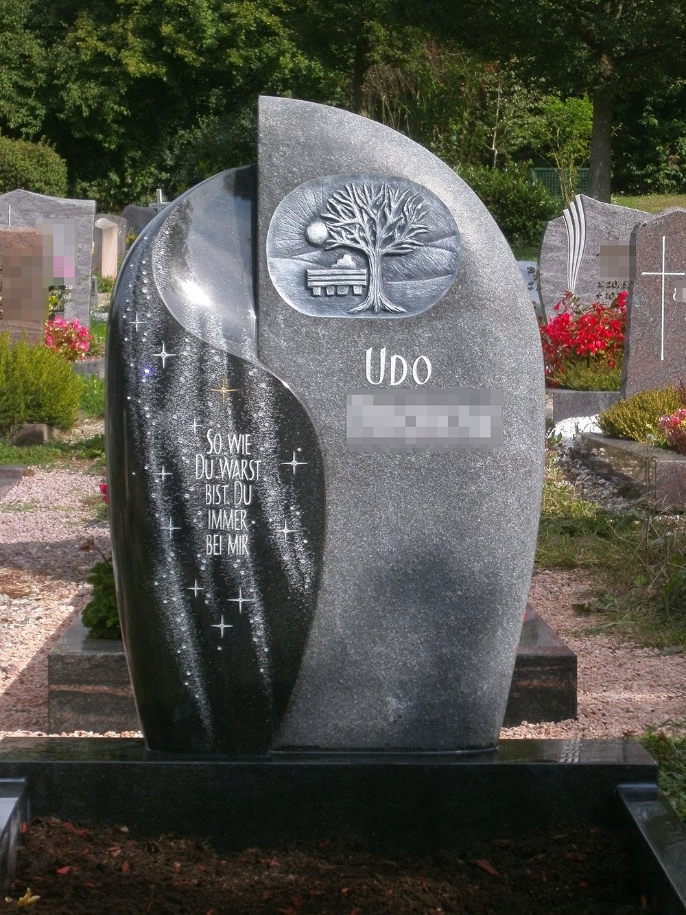 Individueller Einzelgrabstein Beispiel